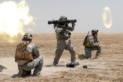 US_Special_Forces_soldier_fires_a_Carl_Gustav_rocket_during_a_training_exercise_conducted_in_Basrah_Iraq